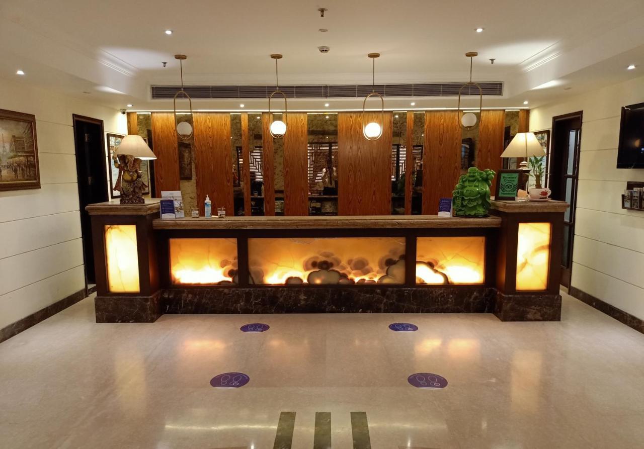 Ramada By Wyndham Jalandhar City Center Zewnętrze zdjęcie