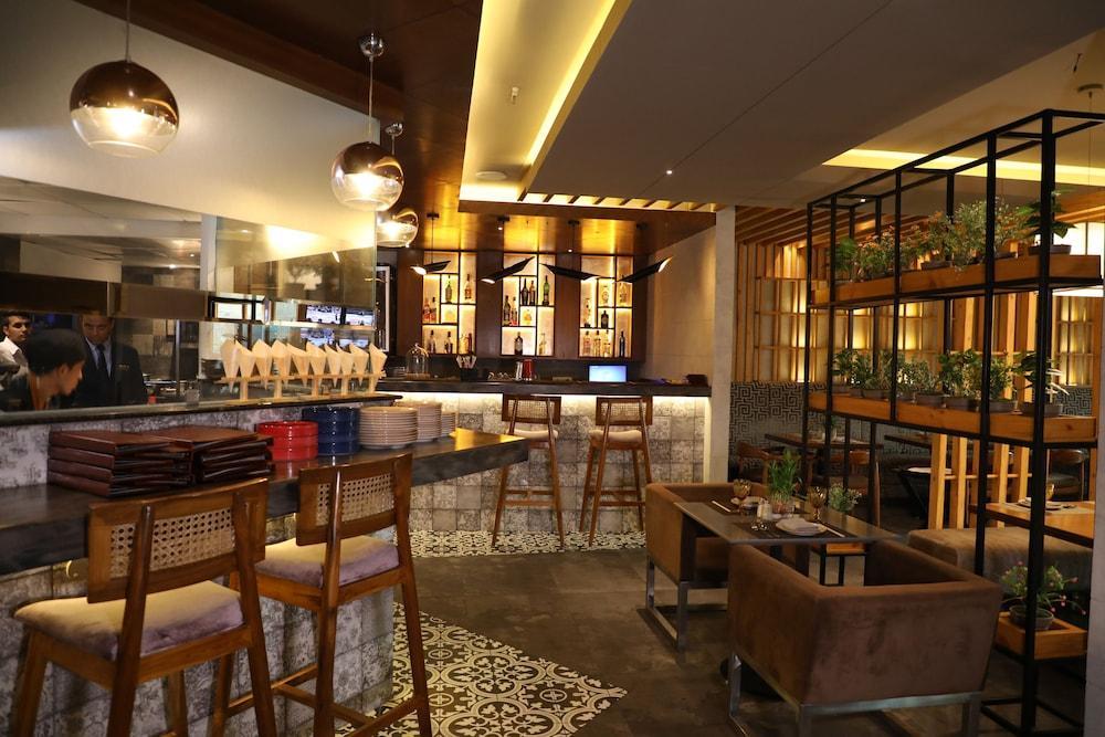 Ramada By Wyndham Jalandhar City Center Zewnętrze zdjęcie