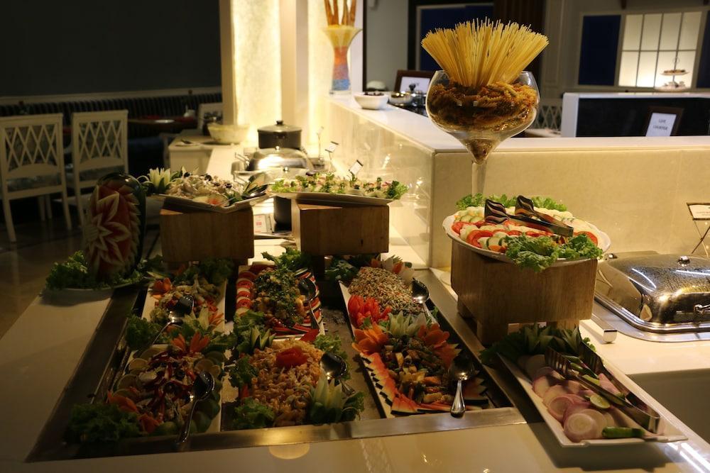 Ramada By Wyndham Jalandhar City Center Zewnętrze zdjęcie