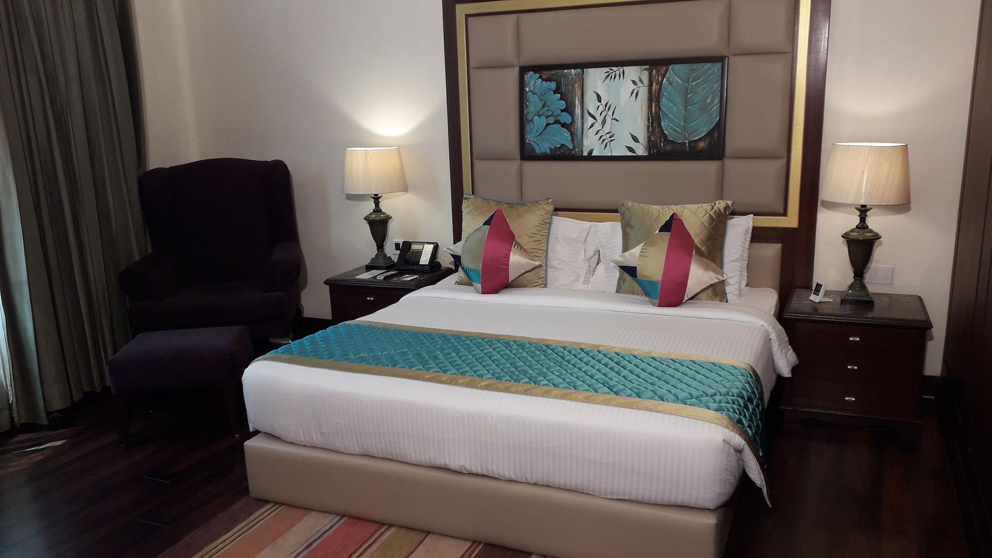 Ramada By Wyndham Jalandhar City Center Zewnętrze zdjęcie