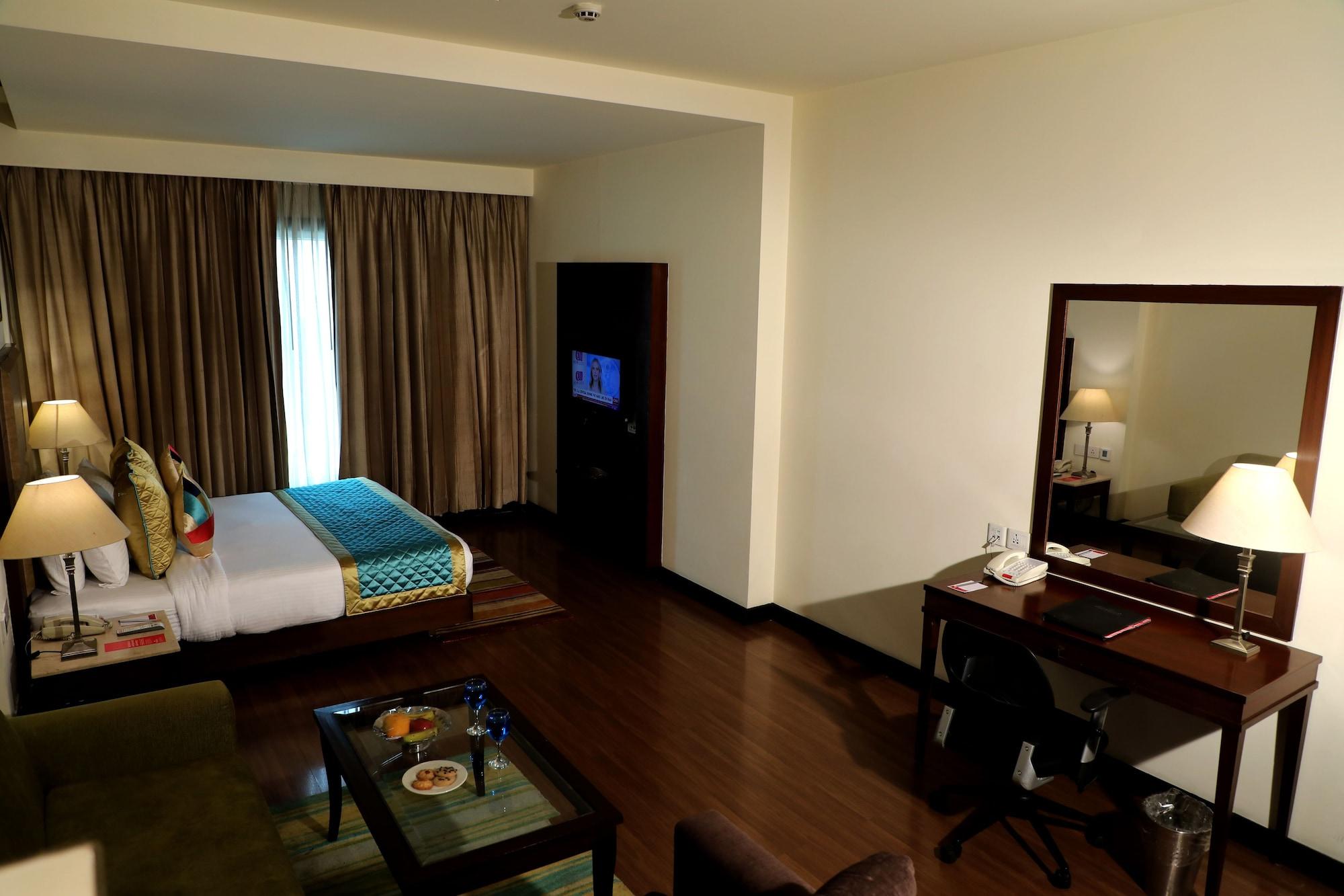 Ramada By Wyndham Jalandhar City Center Zewnętrze zdjęcie