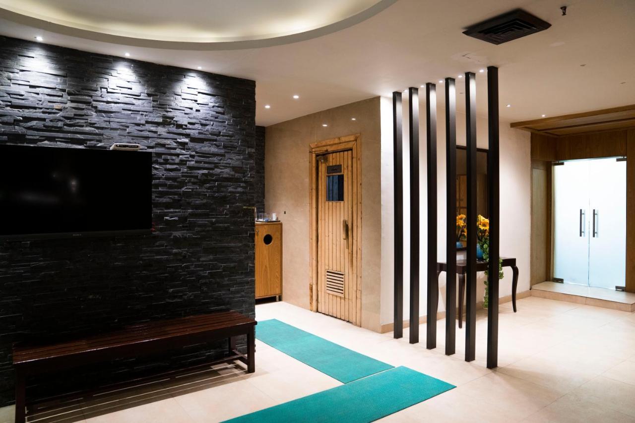 Ramada By Wyndham Jalandhar City Center Zewnętrze zdjęcie