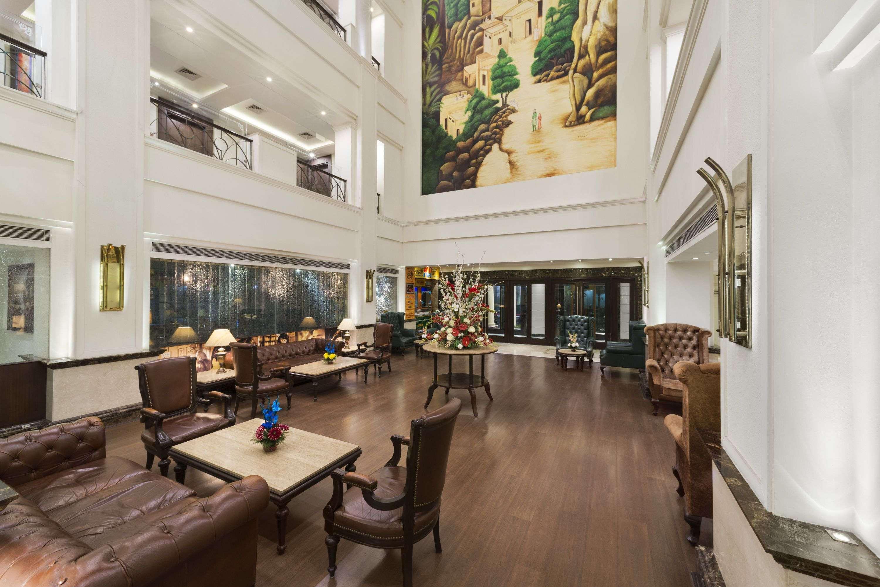 Ramada By Wyndham Jalandhar City Center Zewnętrze zdjęcie