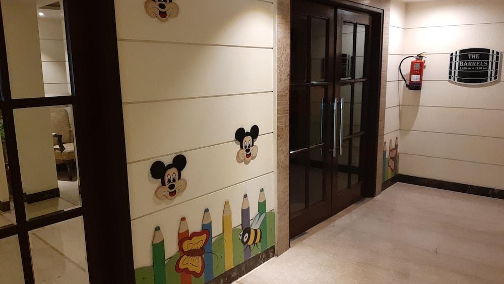 Ramada By Wyndham Jalandhar City Center Zewnętrze zdjęcie