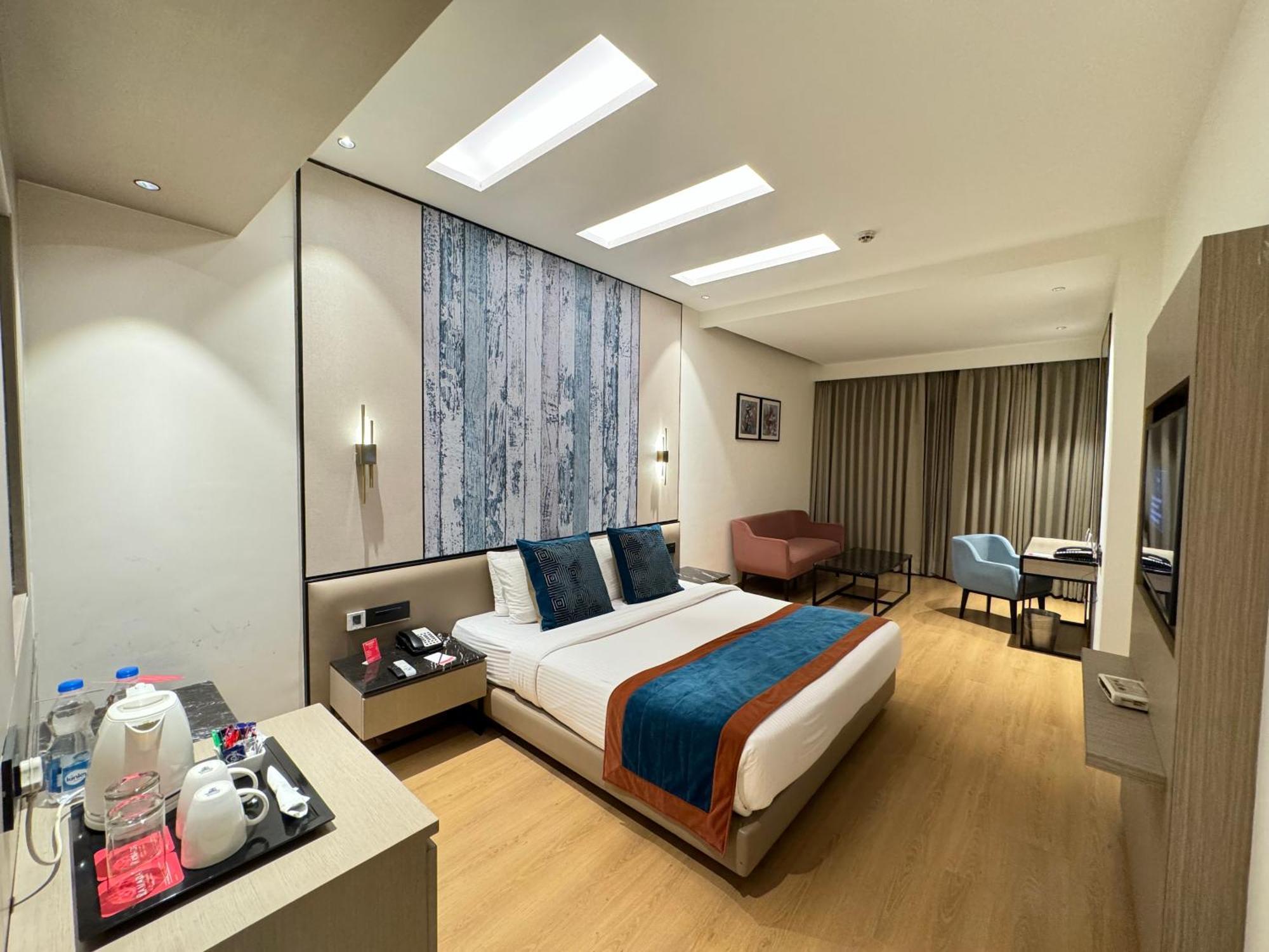 Ramada By Wyndham Jalandhar City Center Zewnętrze zdjęcie
