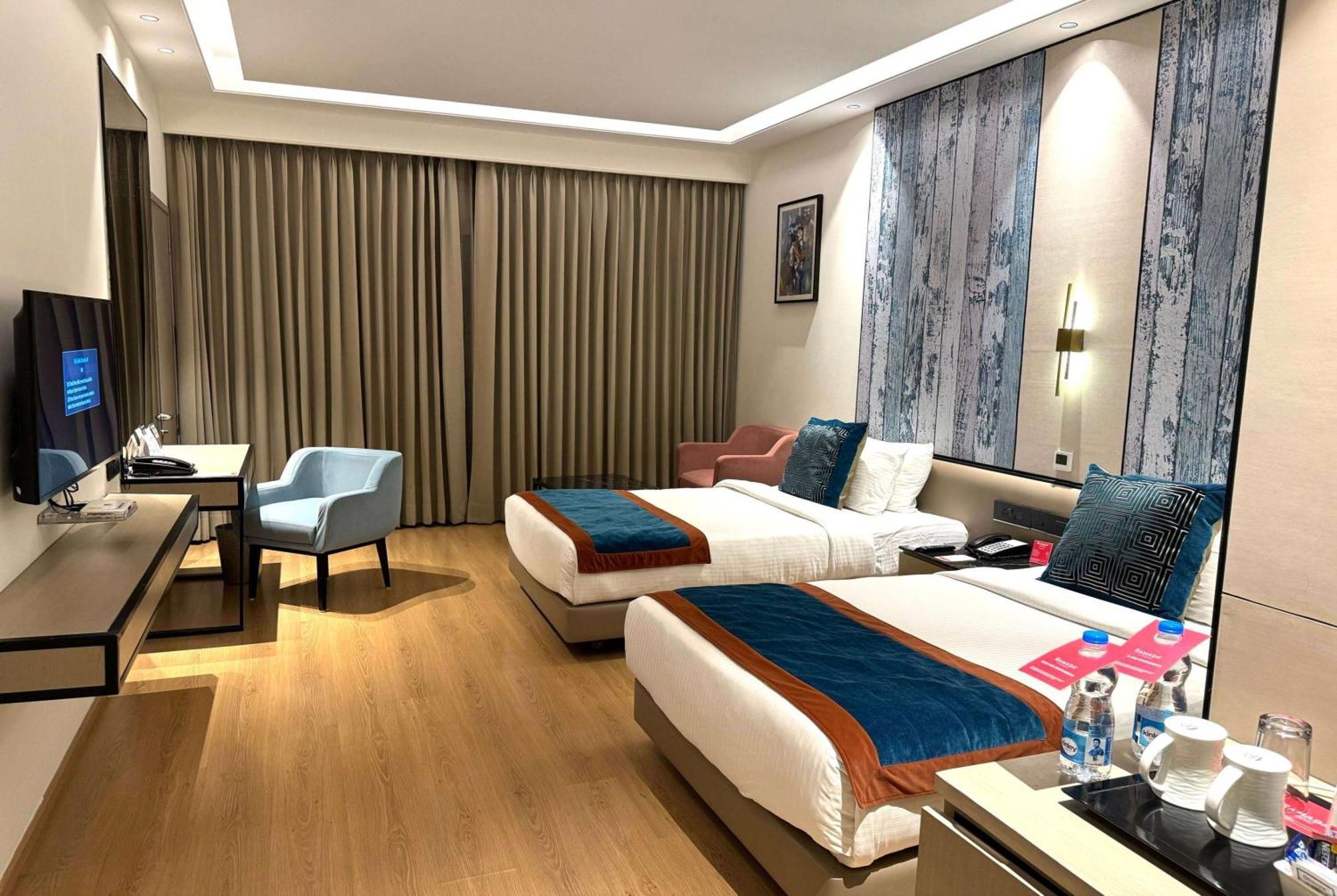 Ramada By Wyndham Jalandhar City Center Zewnętrze zdjęcie